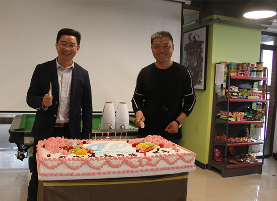 热烈庆祝东盈公司成立7周年
