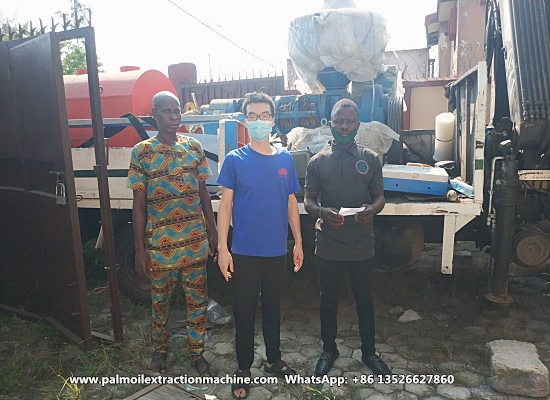 尼日利亚客户直接从尼日利亚海外仓购买小型棕榈仁压榨生产线